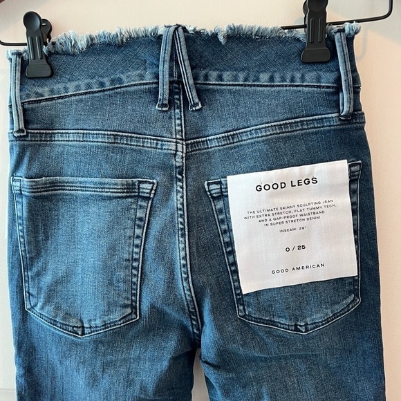NWT GOOD AMERICAN GOOD LEGS FRAY WAISTBAND SIZE 0 - Picture 11 of 16